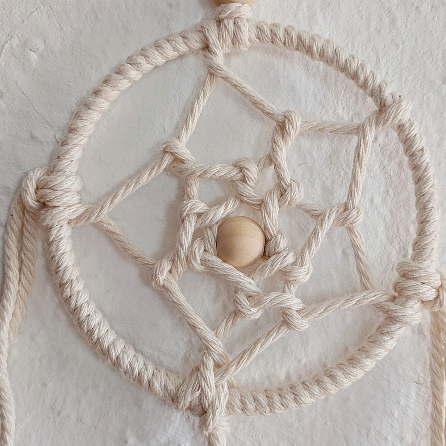 Mini Makramee Traumfänger "Süße Träume Duo" – Handgeknüpfte Herzensstücke für Ihr Zuhause