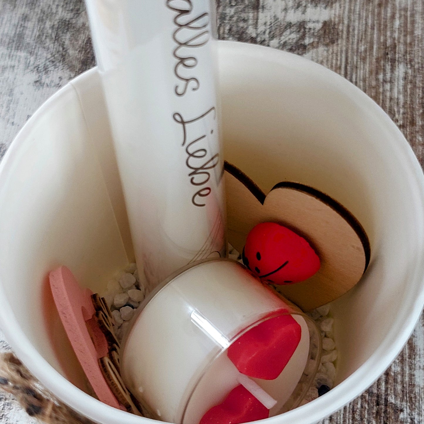 "Herzensstück" zur Hochzeit: Handgefertigtes Kerzen-Geschenkset für das Brautpaar