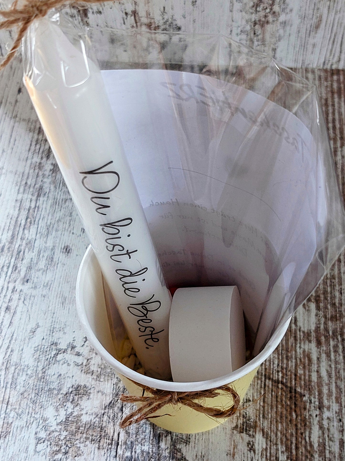 Herzensbotschaft im Becher: "Du bist die Beste" mit magischem Taschenherz