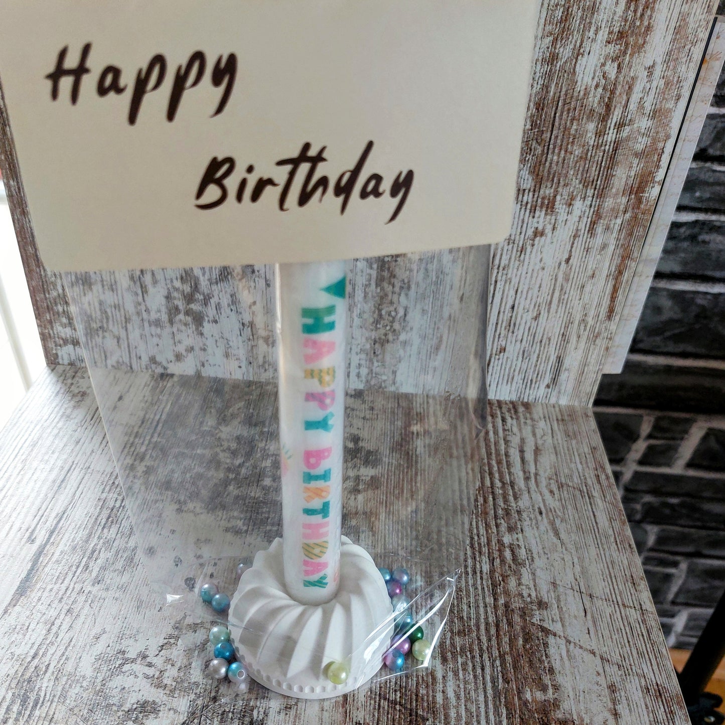 Handgemachtes Geburtstagsset "Kleine Freude": Kerzenständer Gugelhupf & Happy Birthday Kerze – Dein Unikat von Herzensstücke by Sara