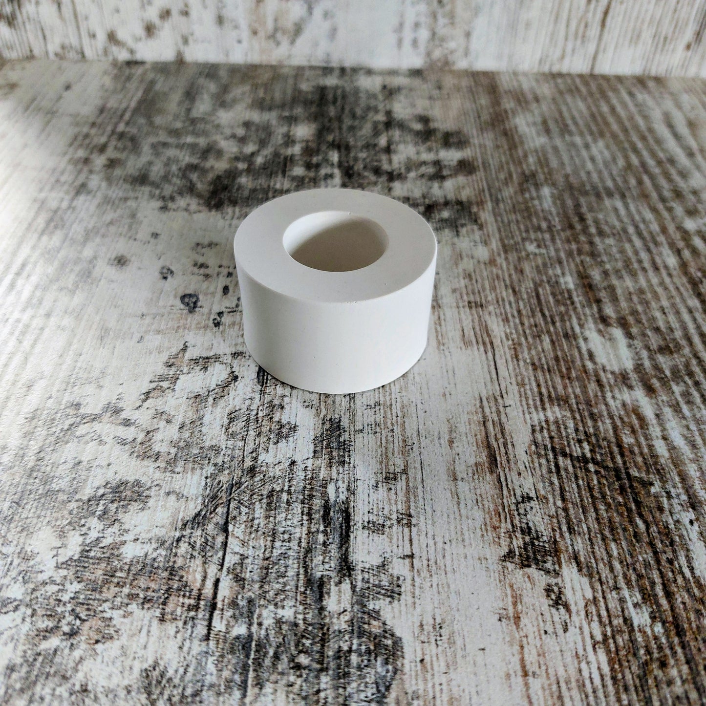 Minimalistischer Kerzenständer "Pur" – Kleiner Held für große Wirkung