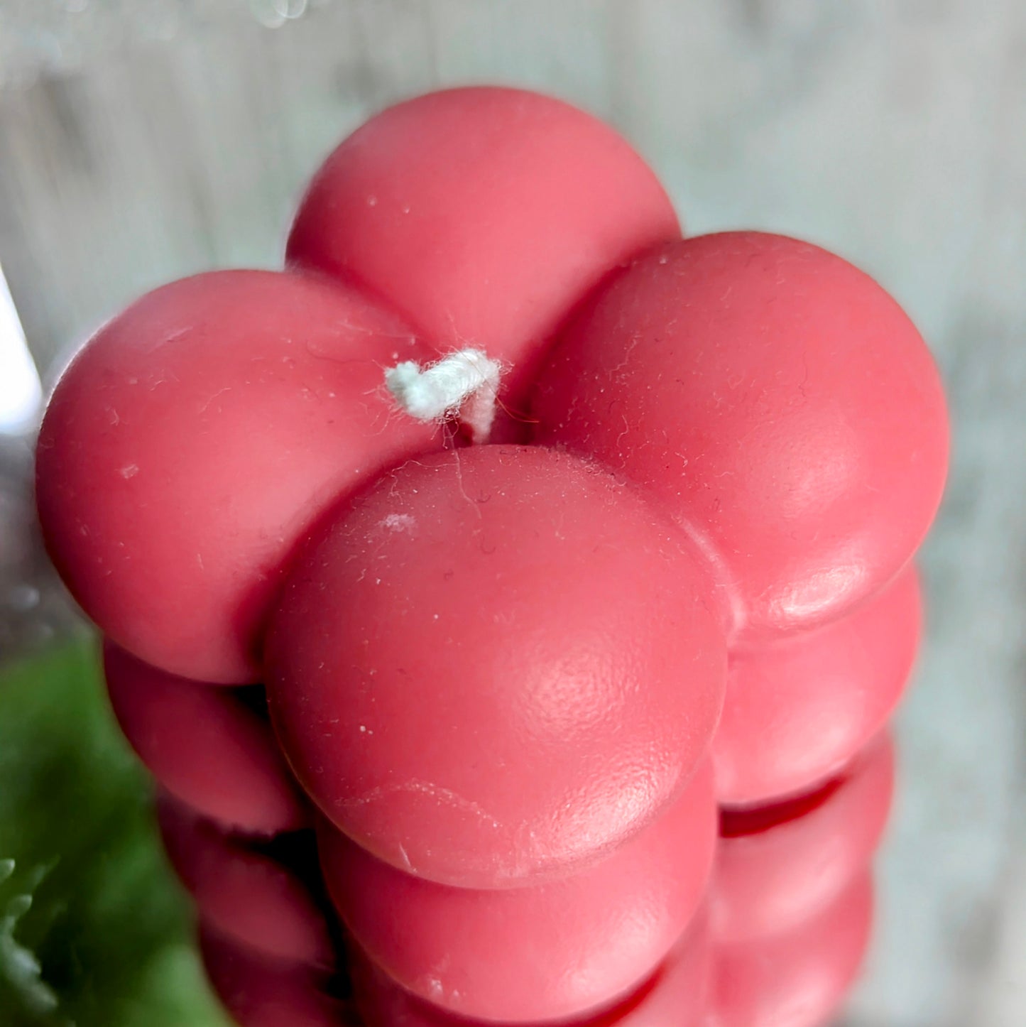 Wunderschöne Kugelkerze aus Sojawachs – ein handgefertigtes Herzensstück für Ihr Zuhause