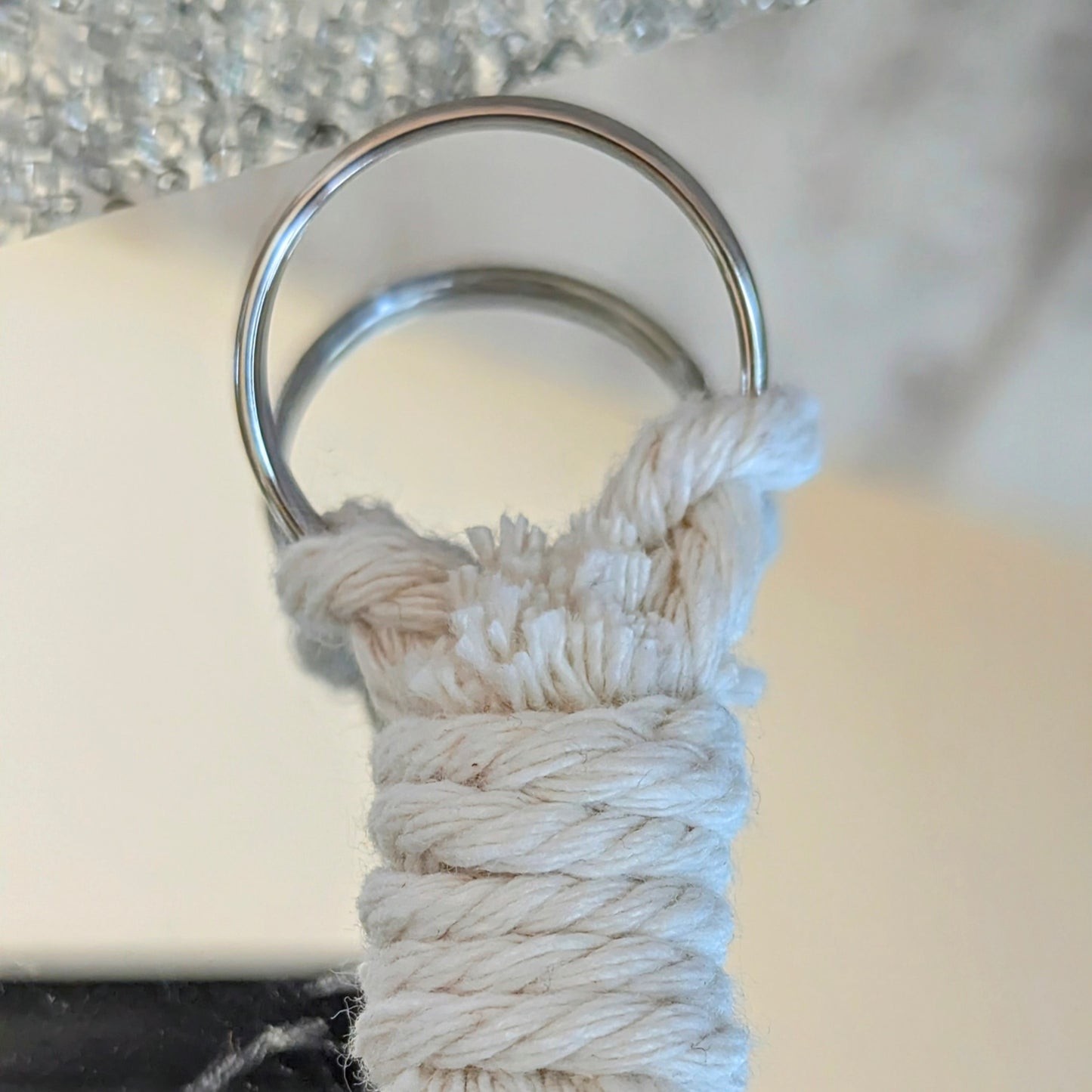 Wunderschöner handgefertigter Makramee-Schlüsselanhänger – Ein Hauch von Boho für deinen Alltag