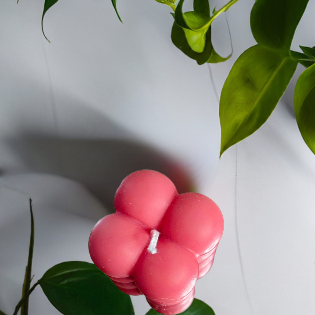 Wunderschöne Kugelkerze aus Sojawachs – ein handgefertigtes Herzensstück für Ihr Zuhause