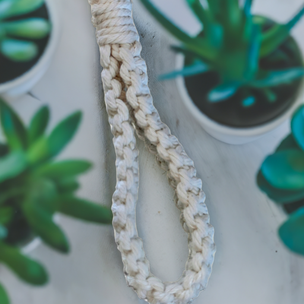 Wunderschöner handgefertigter Makramee-Schlüsselanhänger – Ein Hauch von Boho für deinen Alltag