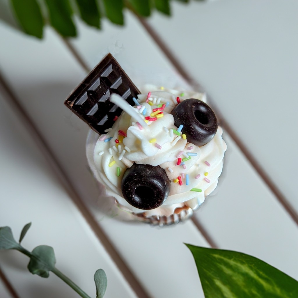 Naschen ohne Reue: Handgefertigter Cupcake aus Sojawachs